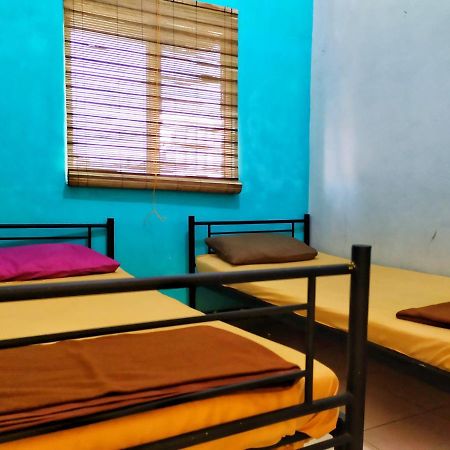 Rumah Teman Backpacker Семаранг Экстерьер фото