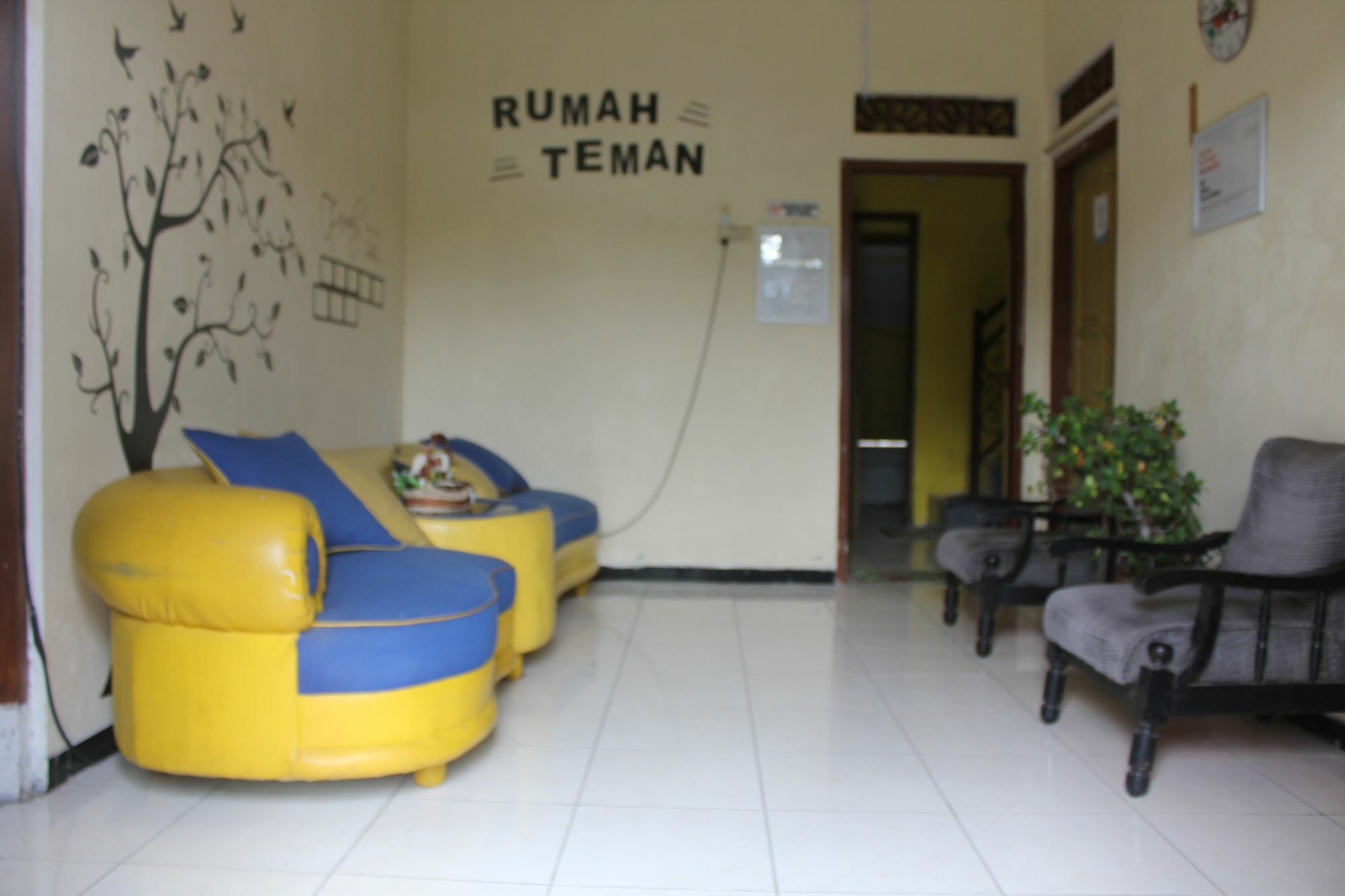 Rumah Teman Backpacker Семаранг Экстерьер фото