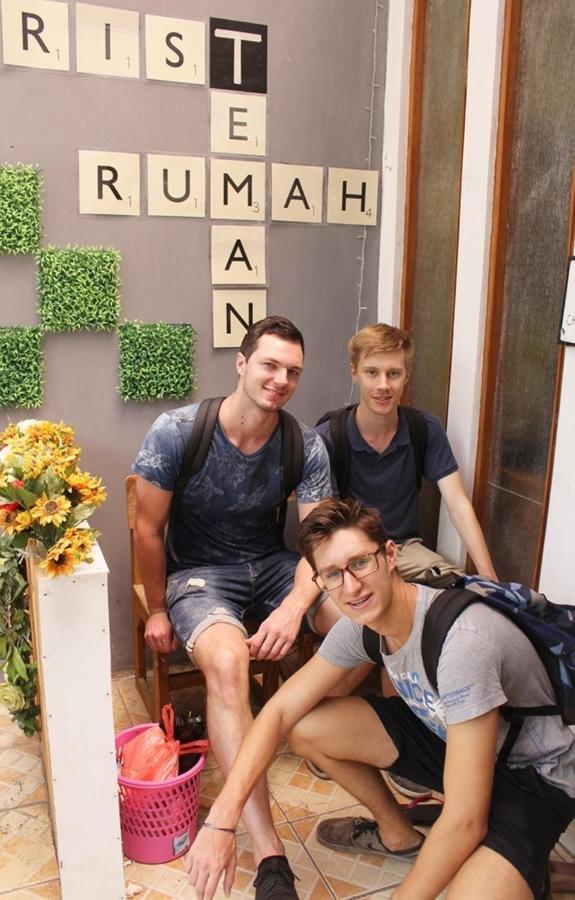 Rumah Teman Backpacker Семаранг Экстерьер фото